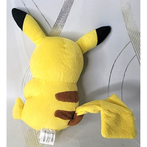 Lof of 3 Pokemon Pikachu - Graffiti Pikachu, Christmas Ornament & 2015 Tomy Toys - Picture 12 of 15